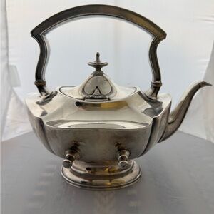 Vintage Reed & Barton Silver Plated Teapot